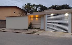 Casa próxima à praias e cachoeiras de Paraty